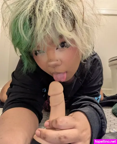 Lilgrumppup OnlyFans Thumbnail #XM7Og8aNK2