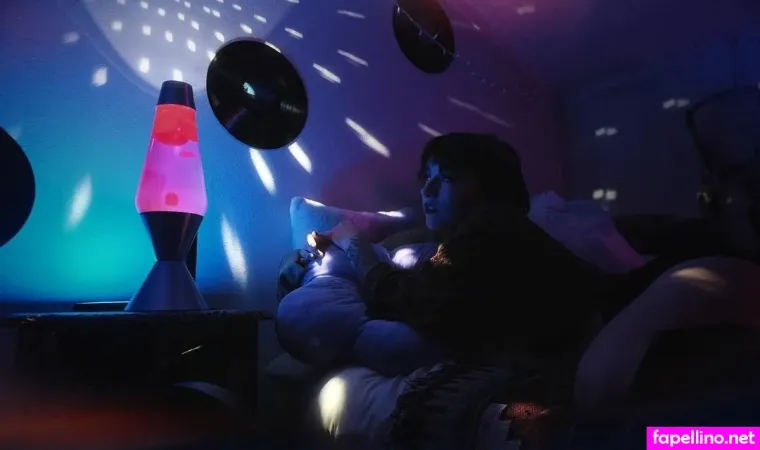 Lilhumanjade Main Profile Photo