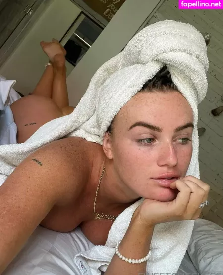 Lili Eastwood OnlyFans Thumbnail #TkWgQLnumU