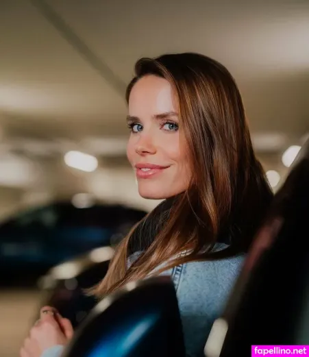 Lili Engels OnlyFans Thumbnail #Vb0AT1zusn