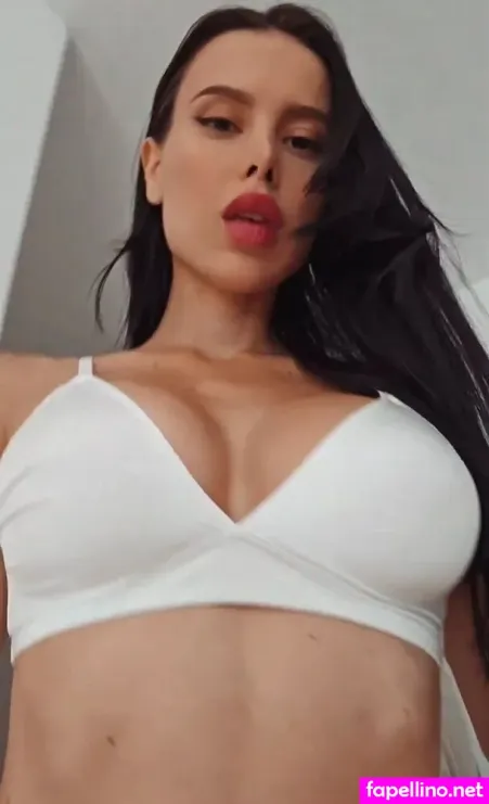 Lili Eris Main Profile Photo