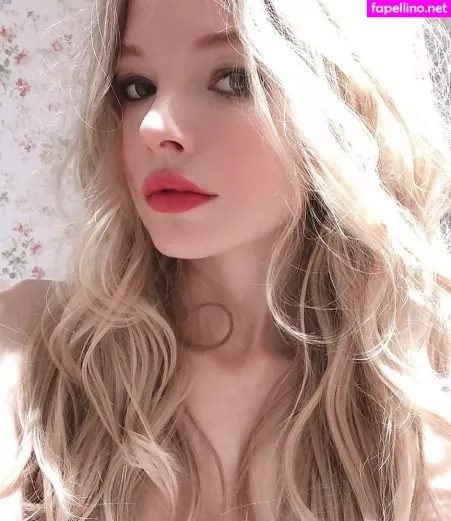 Lili Johansson OnlyFans Thumbnail #tBfY3nL7KY