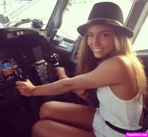 Lili Paul Roncalli OnlyFans Thumbnail #CnVXgv0ueI