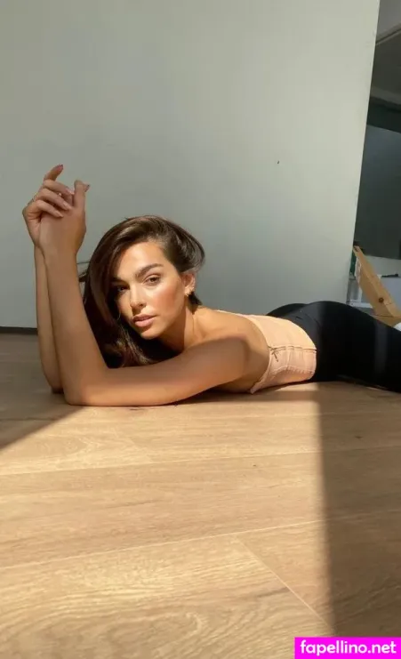 Lili Paul Roncalli OnlyFans Thumbnail #yx4FMWyqfd