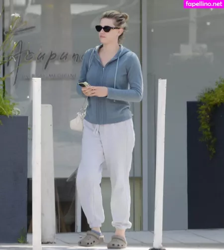 Lili Reinhart OnlyFans Thumbnail #02kziNSNMY