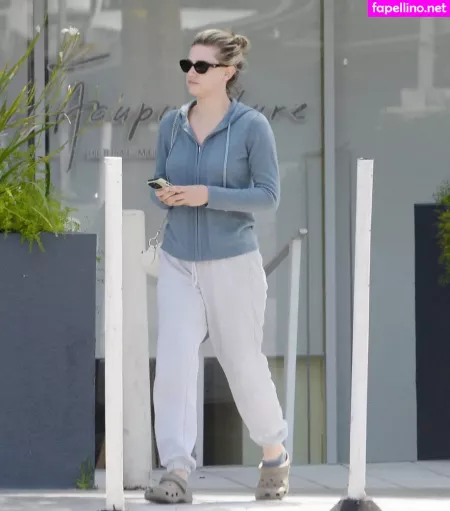 Lili Reinhart OnlyFans Thumbnail #0wIBAPkZVg