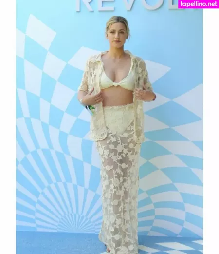 Lili Reinhart OnlyFans Thumbnail #1OxpyWcxwy