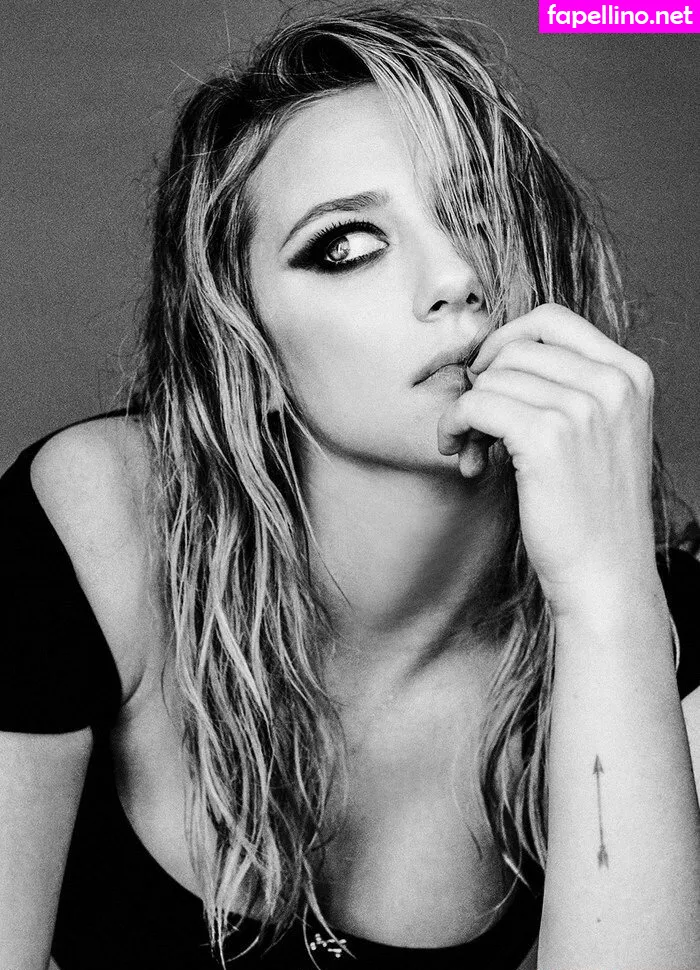 Lili Reinhart, Unpublished Photos, lilireinhart Nude Leaked OnlyFans Photo #28qaR3RXzs