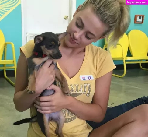 Lili Reinhart OnlyFans Thumbnail #5QsPXhWiNG