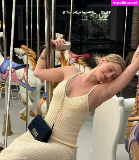 Lili Reinhart OnlyFans Thumbnail #6QOYNiPxgV