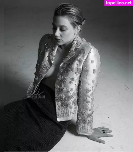 Lili Reinhart OnlyFans Thumbnail #8QzS9teLeb