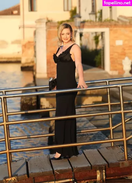 Lili Reinhart OnlyFans Thumbnail #E355nPYfWM