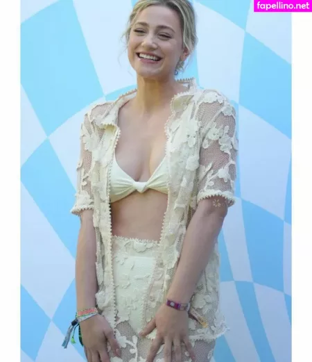 Lili Reinhart OnlyFans Thumbnail #N5EwfdwWKH