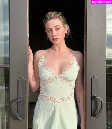 Lili Reinhart OnlyFans Thumbnail #OyKVkfN3Vl