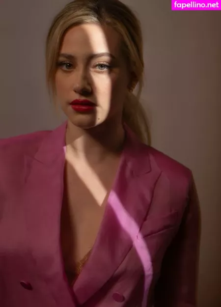 Lili Reinhart OnlyFans Thumbnail #V0oxgmJq24