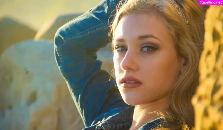 Lili Reinhart OnlyFans Thumbnail #ZZz62PoSeU