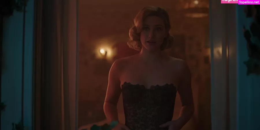 Lili Reinhart OnlyFans Thumbnail #dM4FRPC6gW