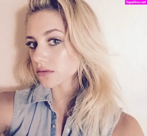 Lili Reinhart OnlyFans Thumbnail #e0n9Vv9snq