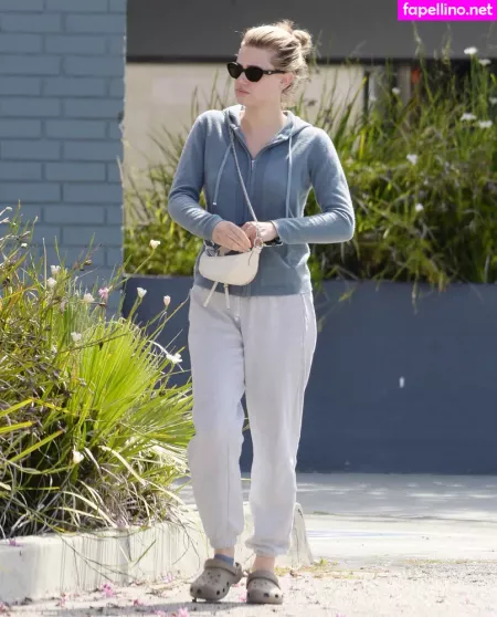 Lili Reinhart OnlyFans Thumbnail #ekk3KRd6Qh