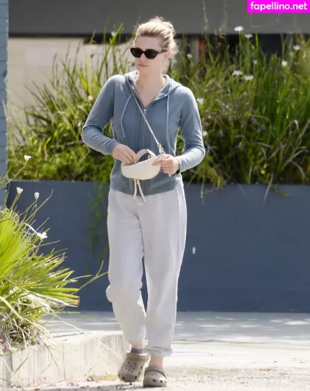 Lili Reinhart OnlyFans Thumbnail #gAvQ7ulQYl