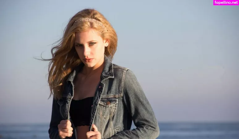 Lili Reinhart OnlyFans Thumbnail #gMDg3ZdRMY