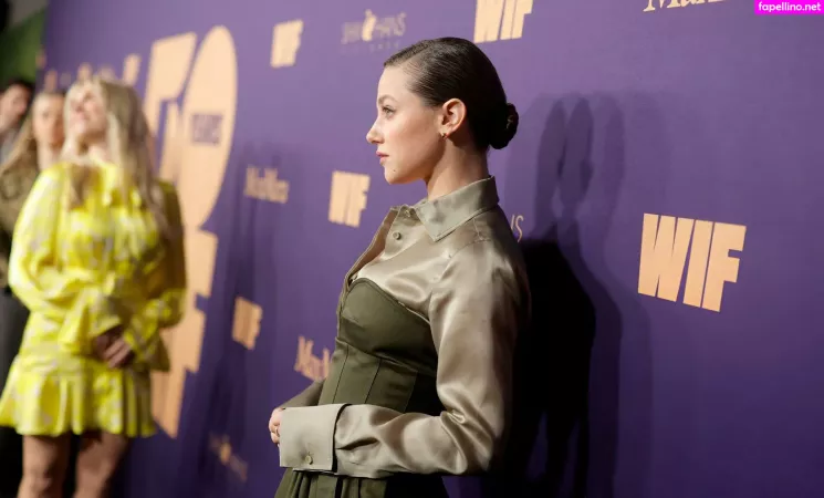 Lili Reinhart OnlyFans Thumbnail #iOlLiOniLq