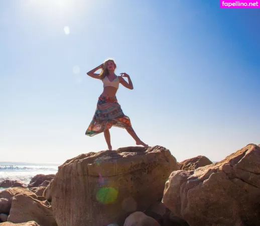 Lili Reinhart OnlyFans Thumbnail #qIQz841Oxl