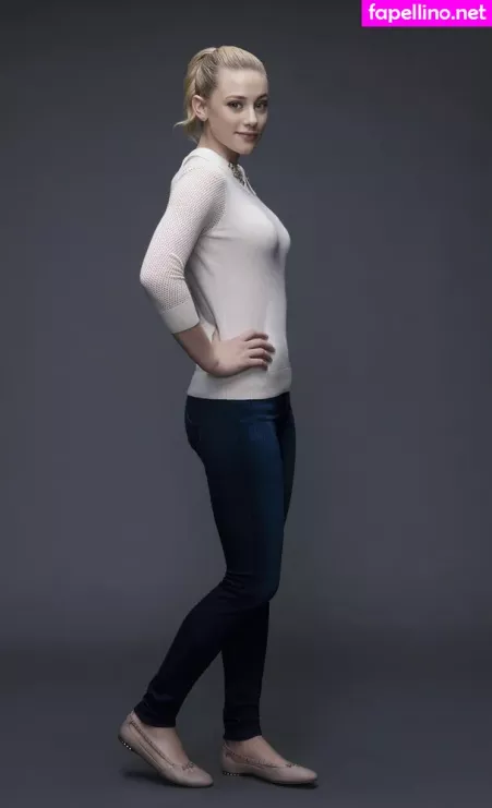 Lili Reinhart OnlyFans Thumbnail #wTfkkjpqin