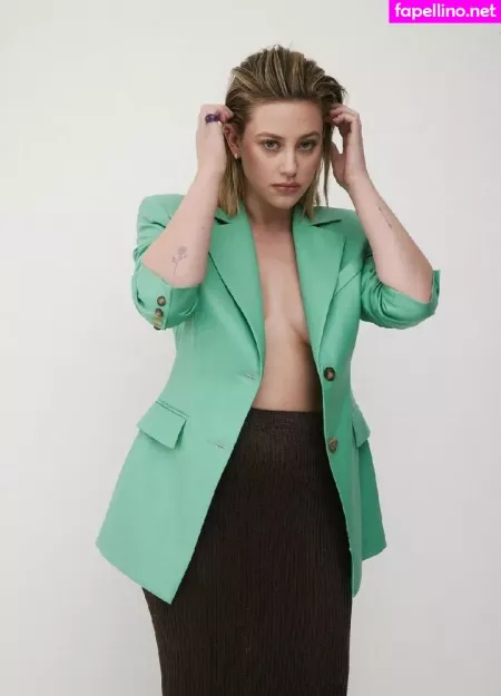 Lili Reinhart OnlyFans Thumbnail #xEZACgJxdP