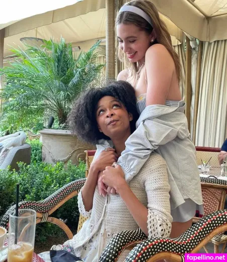 Lilia Buckingham OnlyFans Thumbnail #gBIsspDWbI