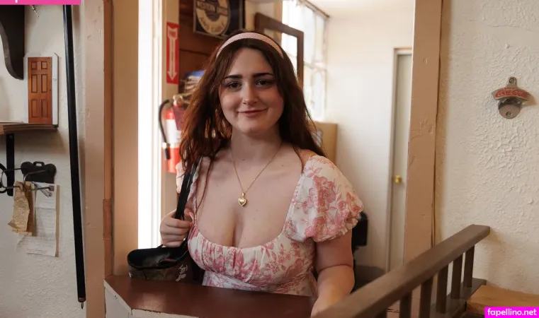 Lilibet Saunders OnlyFans Thumbnail #wG0x57FKpl