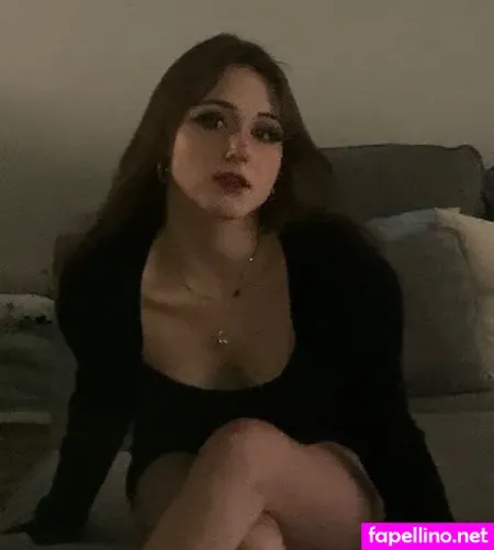 Lilibet OnlyFans Thumbnail #QnzTNBHbUN