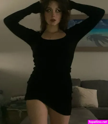 Lilibet OnlyFans Thumbnail #xUrRb6TAsg