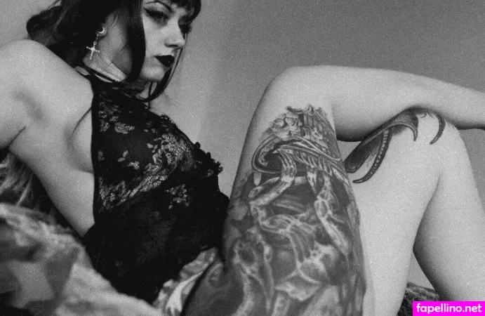 Liliithbathory OnlyFans Thumbnail #No5YtHhLt7