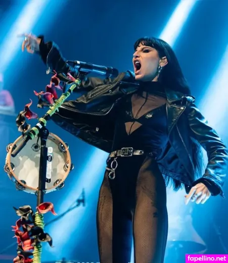 Lilith Czar Juliet Simms OnlyFans Thumbnail #xgxXb9apbq