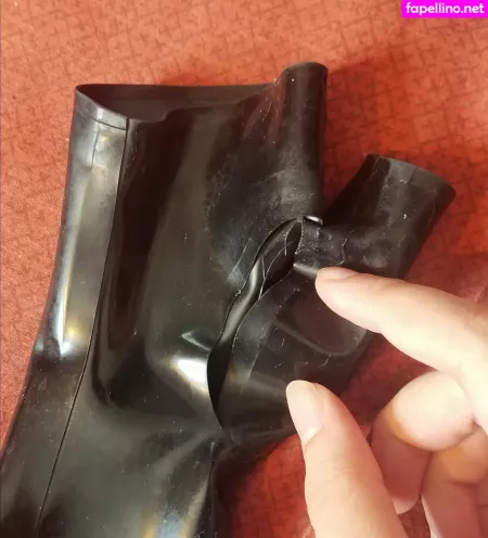 Lilithinlatex OnlyFans Thumbnail #6ibWphJOz7