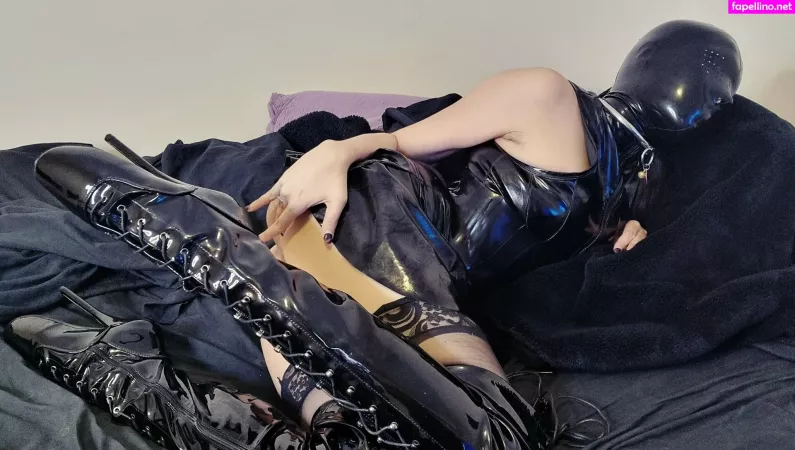 Lilithinlatexxx OnlyFans Thumbnail #iqMU0v8ebZ