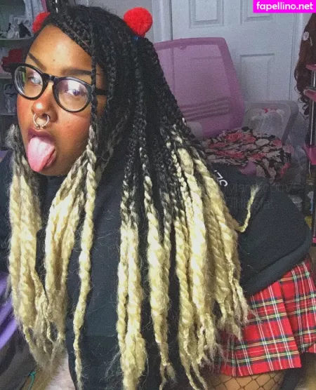 Lilithlondon OnlyFans Thumbnail #LkmYA8cXAI