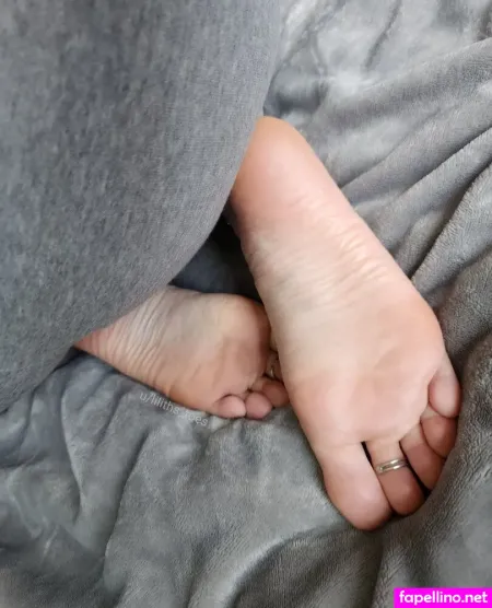 Lilithstoes OnlyFans Thumbnail #3g3GaMY5Vx