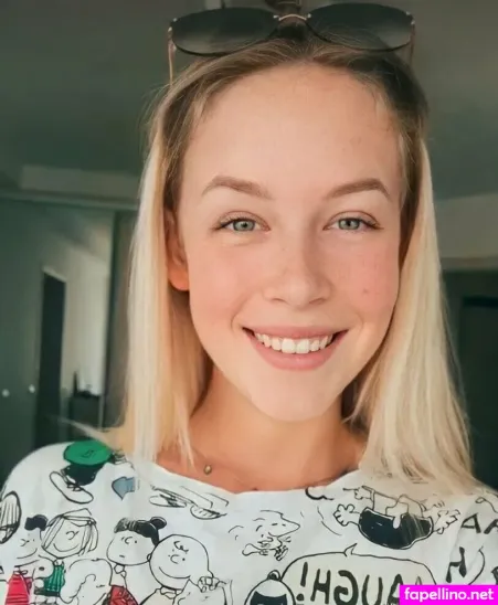 Lill Liana 18 OnlyFans Thumbnail #0IRGV8sn5i