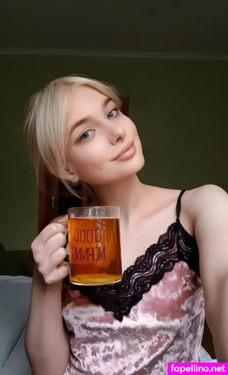 Lill Liana 18 OnlyFans Thumbnail #qdQzvNC9i7