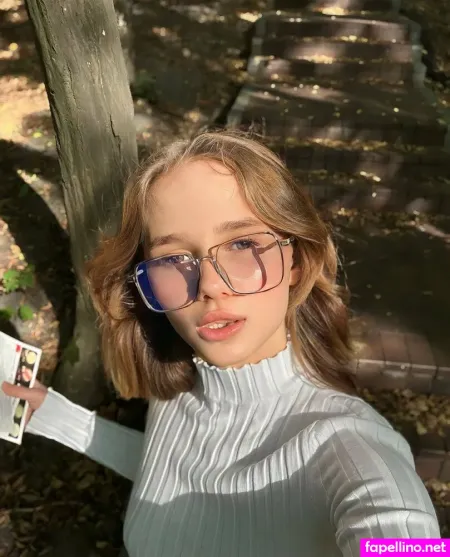 Lill Milana18 OnlyFans Thumbnail #f4se6vv5pL