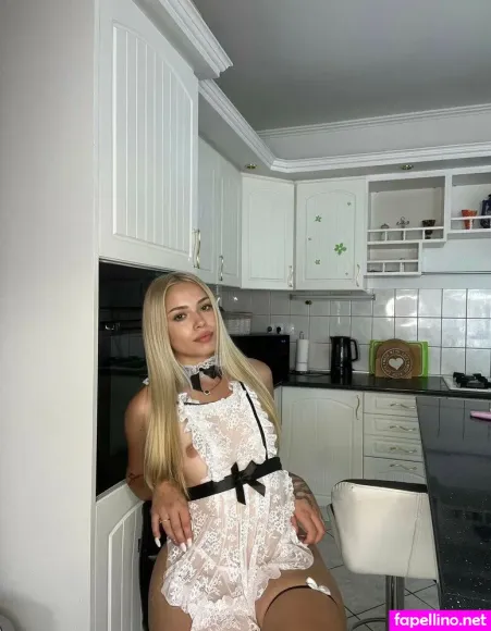 Lilla 21 OnlyFans Thumbnail #C0ZWZRkH03