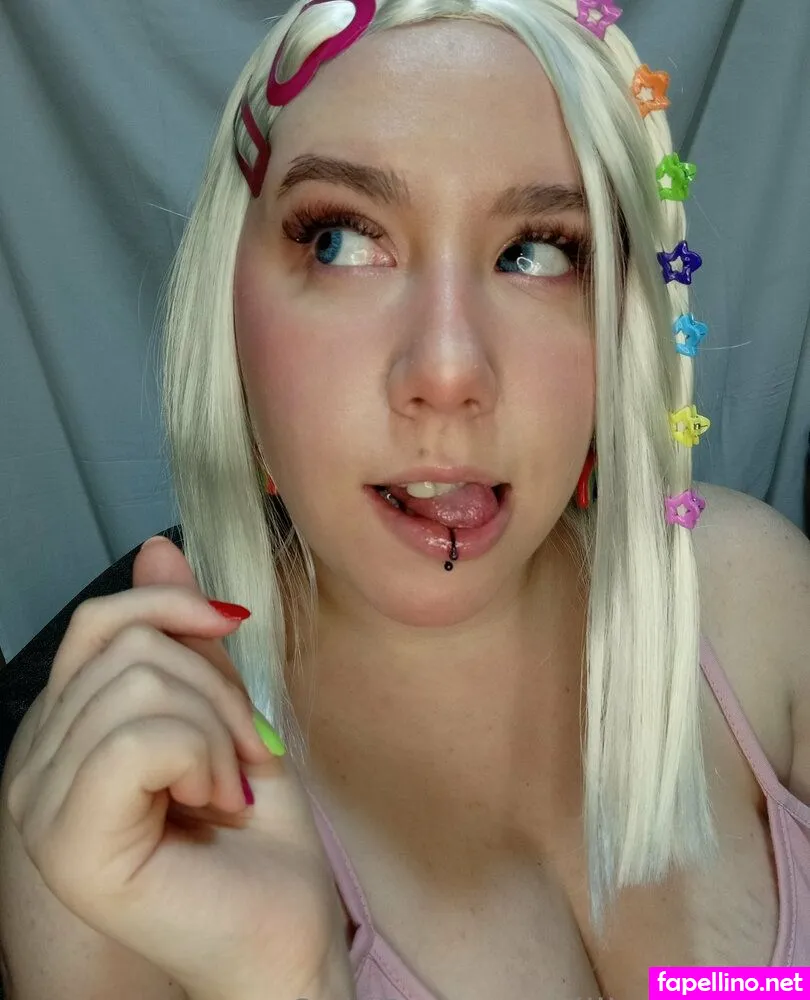 lilladyraspberry, lilraspberry Nude Leaked OnlyFans Photo #0o7COYa33L