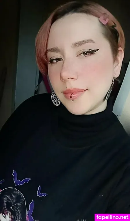 Lilladyraspberry OnlyFans Thumbnail #2qV8lTGldY