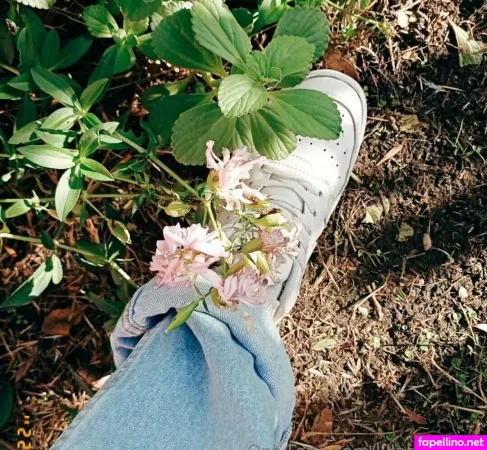 Lilladyraspberry OnlyFans Thumbnail #ObDcHBW2cB