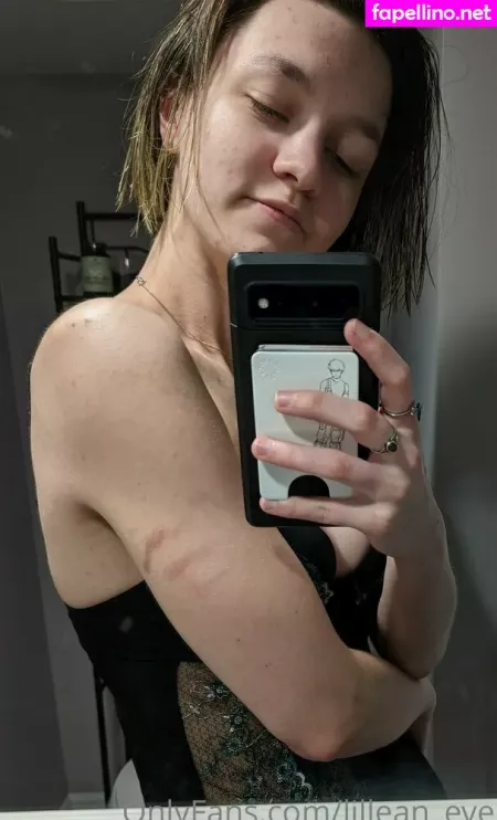 Lillean Eve OnlyFans Thumbnail #09Cq4LSNjo