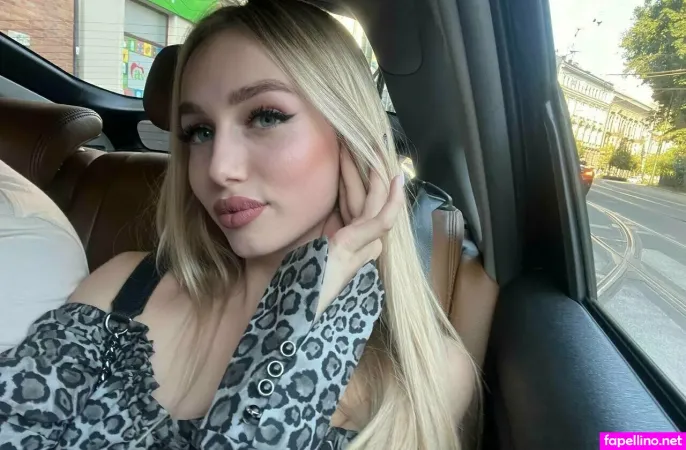 Lilli Clark Main Profile Photo