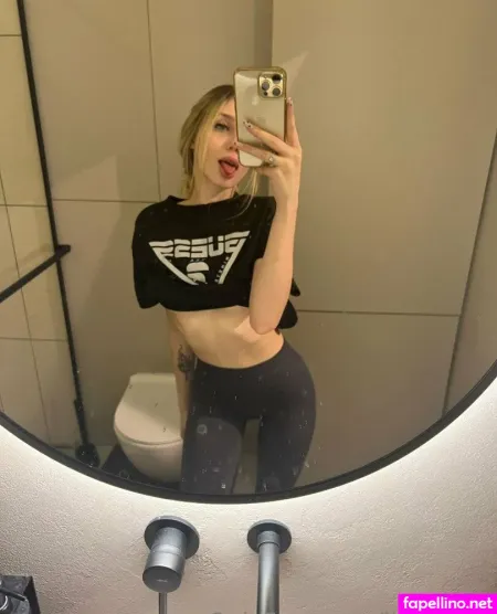 Lilli Clark OnlyFans Thumbnail #oBUMyFpevW