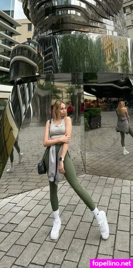 Lilli Clark OnlyFans Thumbnail #sRkK2Oqx9S